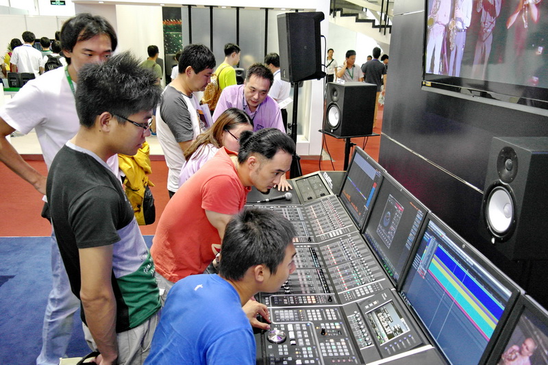 永乐国际F66专业音响携 NUAGE 等新产品亮相 BIRTV 2013展会 