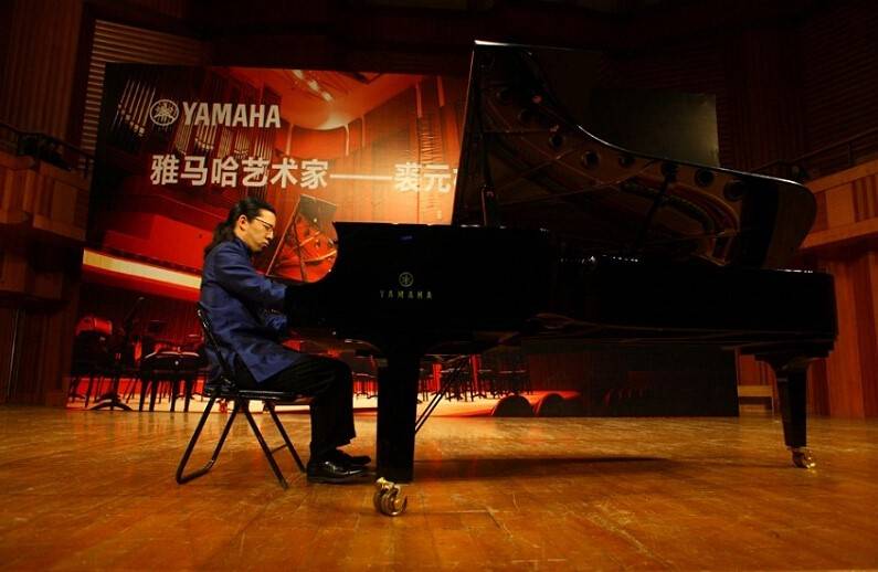 永乐国际F66海外艺术家-裘元朴成都钢琴独奏音乐会落幕