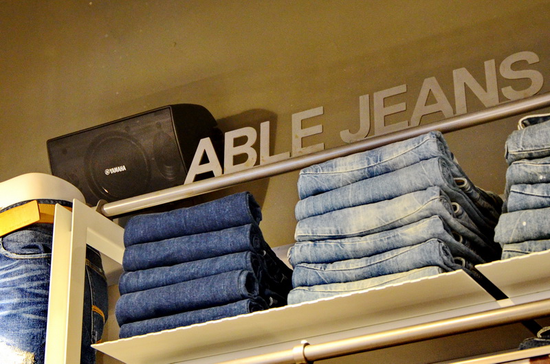 ABLE JEANS正大广场旗舰店——永乐国际F66MA2030的时尚之旅